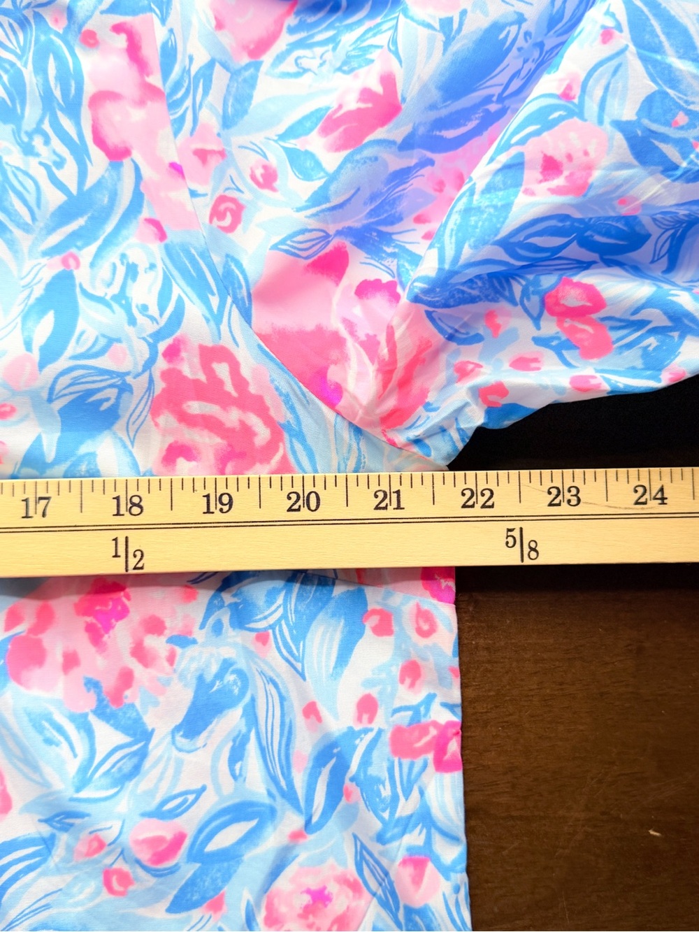 Lilly Pulitzer My Little Peony Bondi Blue Floral Hidden Horse Top Size L - Picture 8 of 10